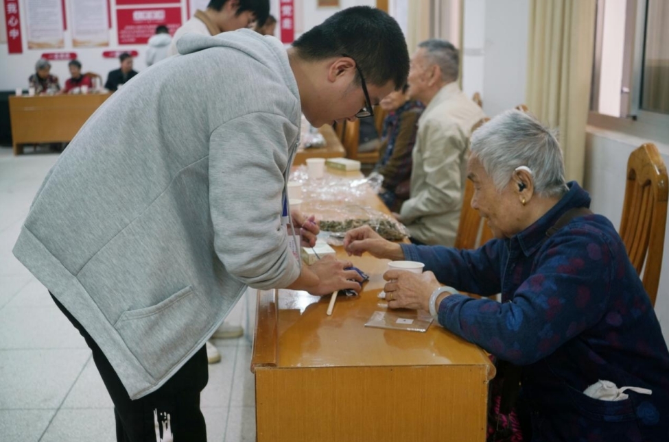 江西理工大学:情系重阳 暖心关怀 江西理工大学:情系重阳 暖心关怀
