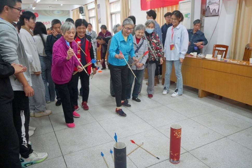 江西理工大学:情系重阳 暖心关怀 江西理工大学:情系重阳 暖心关怀